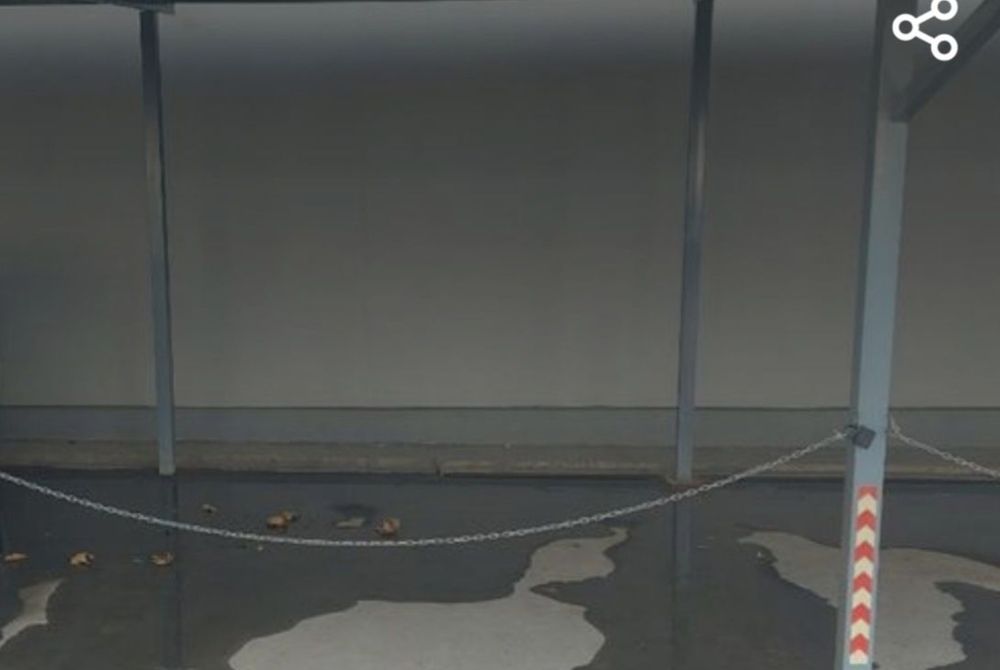 Сдаю в аренду два  парковочных места на Ц-1 , сзади  кафе " Бибигон" .