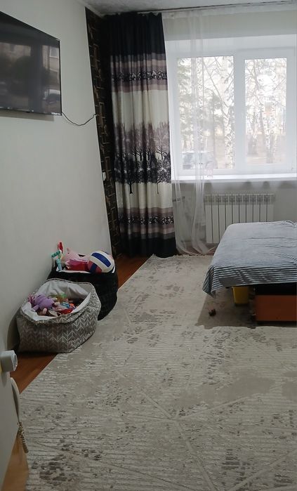 2 х комн. квартира. В пятом микр оне.