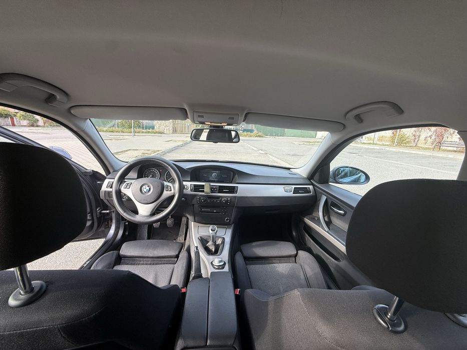 BMW E90 318i 2006