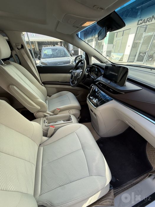 Buick GL8 2025 y