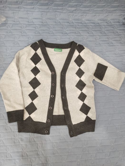 Продам детские вещи недорого.