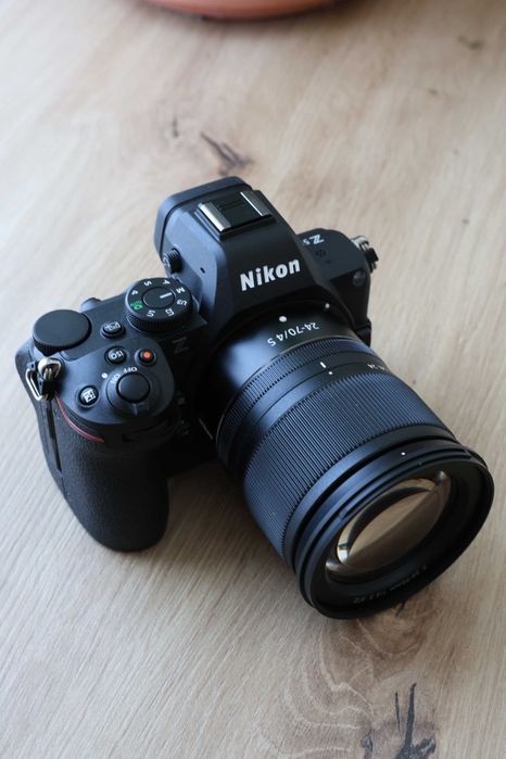Nikon Z5 II + Обектив 24-70 мм f/4 S на 3300 кадъра