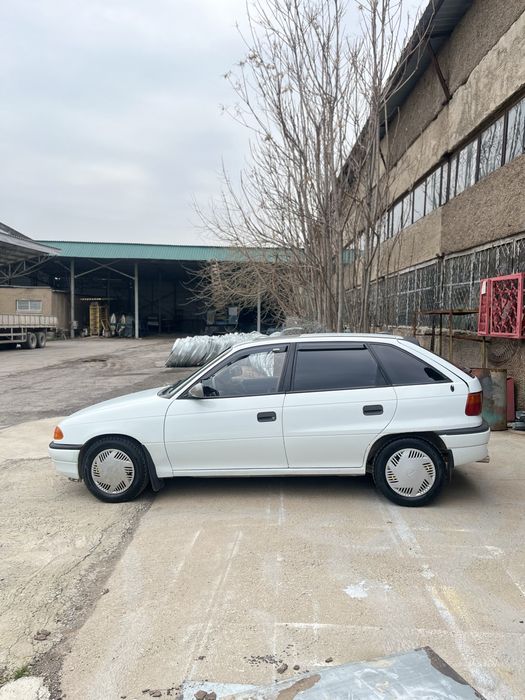 Опель астра в отличном состояний