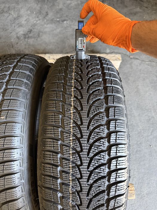 2 anvelope iarna profil nou , 215/60/17 , Bridgestone , 8.3 mm !