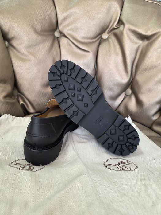 Обувки Hermes налични