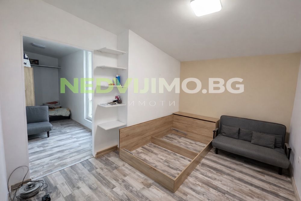 Тристаен апартамент в Пчелина