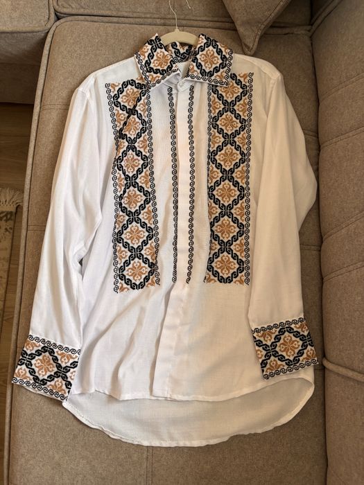 Camasa traditionala