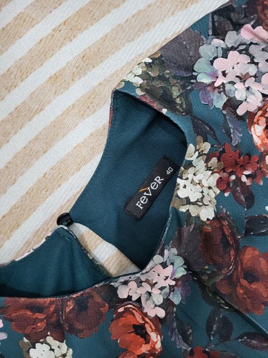 Көйлек пен спортивка сатылады