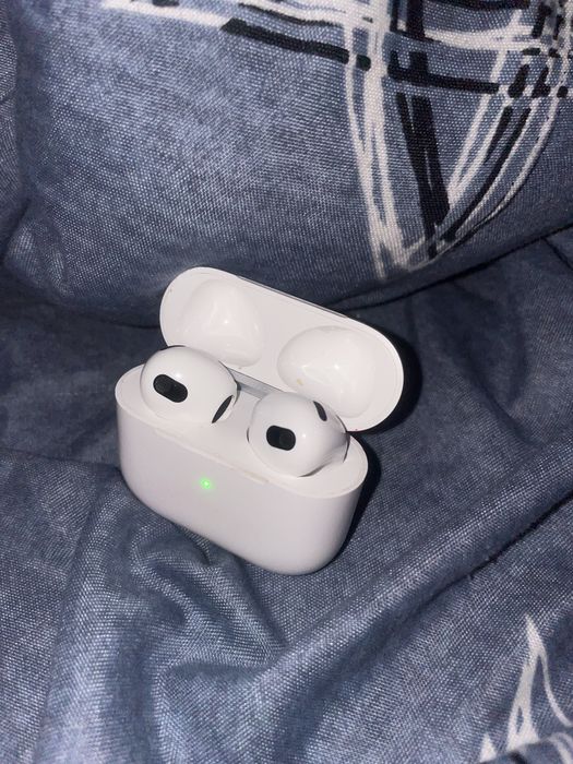 Оригинал AirPods 3