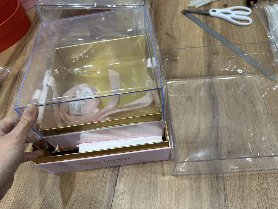 Коробки премиум для подарков