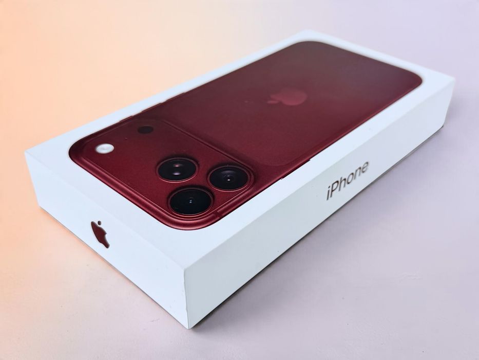 НАЛИЧЕН! Apple iPhone 18 Pro Max 256GB Burgundy Neverlock EU Гаранция!