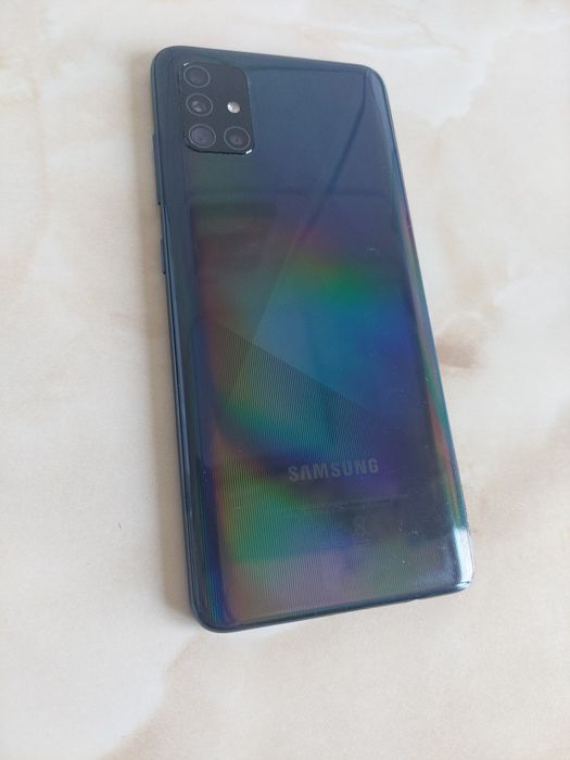 Vând Samsung Galaxy A51 cu ecranul fisurat, pentru piese //poze reale