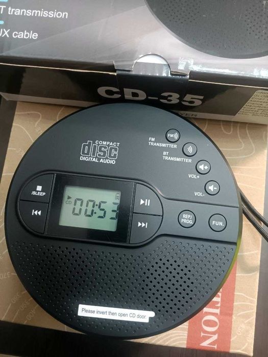 Преносим CD плейър Greadio CD-35 с Bluetooth, акумулаторна батерия 2000mAh