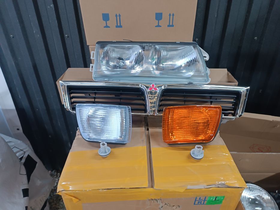 Фары передние Митсубиси Галант 87/92