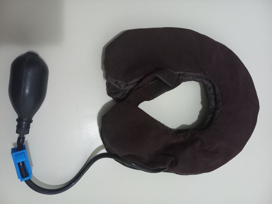 Aparat de tracțiune cervicală