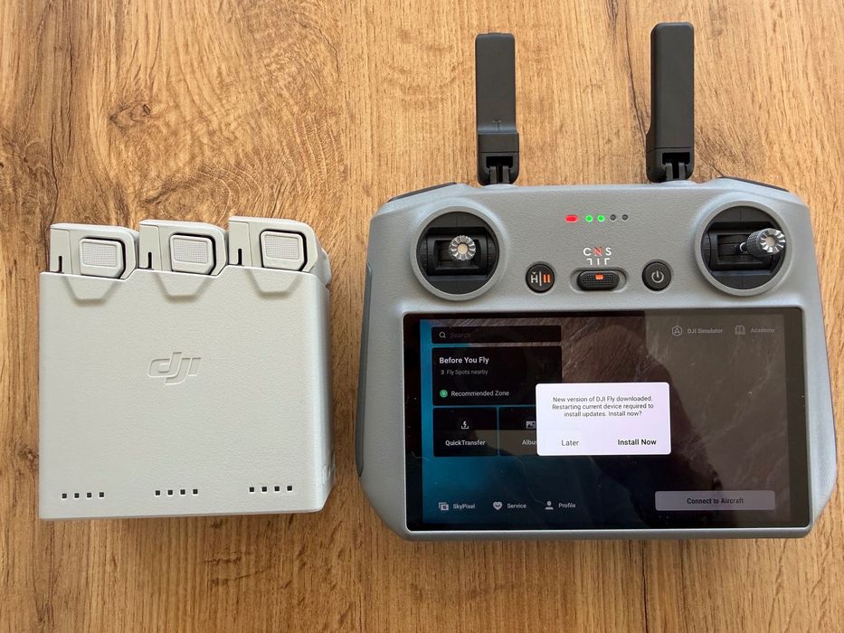 Продавам DJI Mini 4 Pro Fly More Combo