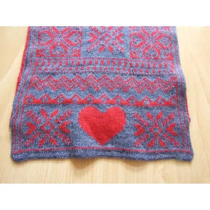 Оригинален Шал Love Moschino с вълна и алпака