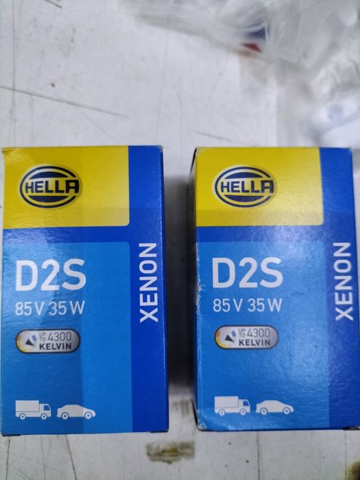 Bec Xenon original D2S Becurile sunt noi originale.
