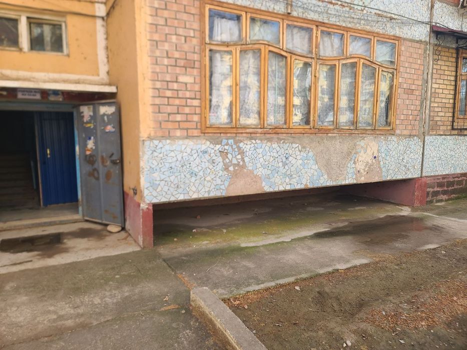 Срочно продаётся 3 комнатная квартира в городе Чирчике