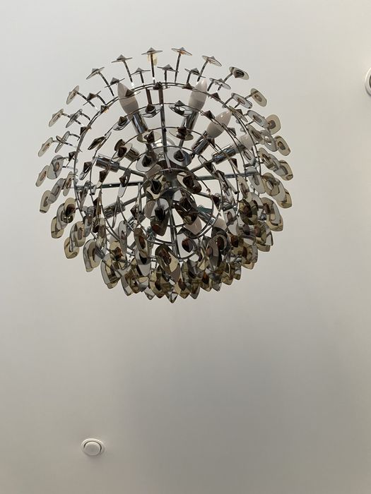 Люстра почти новая