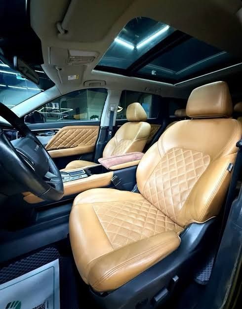 Nissan Venucia FULL Позиция