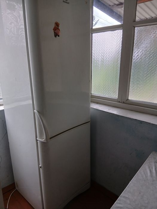 Продам холодильник