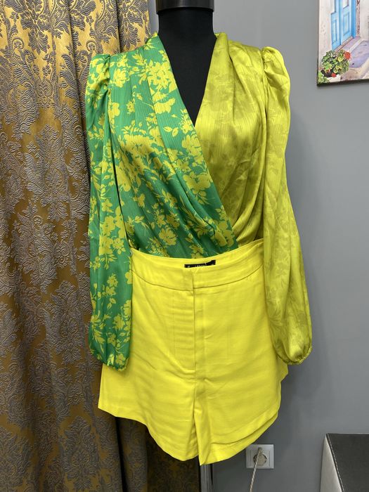 Риза и панталонки с висока талия