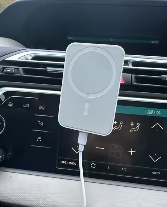 Безжично зарядно и стойка за кола Magsafe Бяло