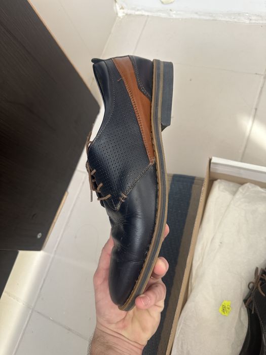 Pantofi de piele Marimea 43 (pieton)