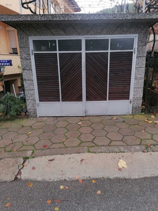 Гаражни врати метални