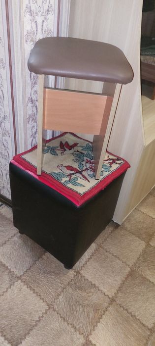 Табуретки кухонные