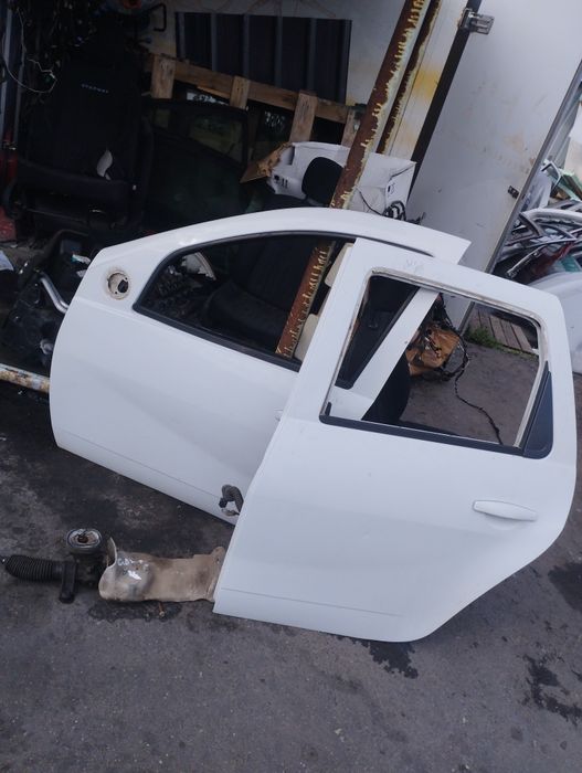 Ușa stânga dreapta fata spate Dacia Duster 1 2010-2016