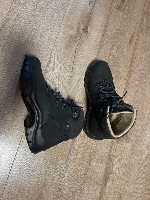 Încălțăminte Noua