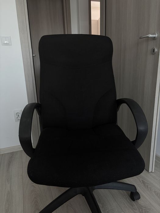 Vand scaun de birou utilizat