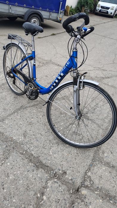 Bicicleta dama Mckenzie roti 28. Cadru aluminiu gros.