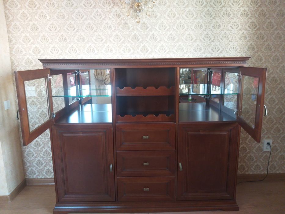 Продам гостиный барный комод