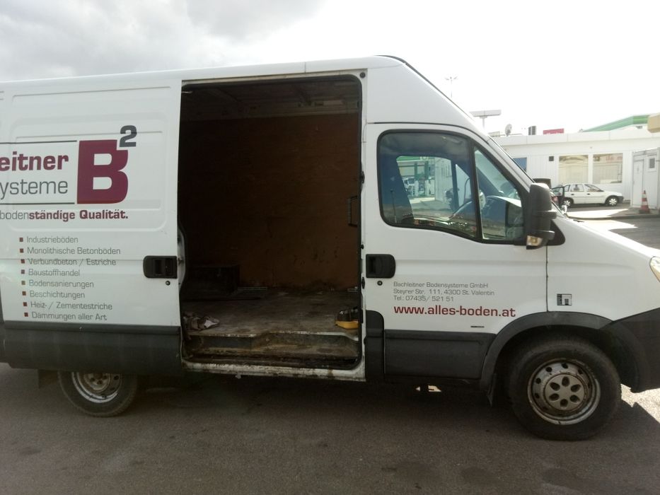 Транспортни услуги ,хамалски услуги,