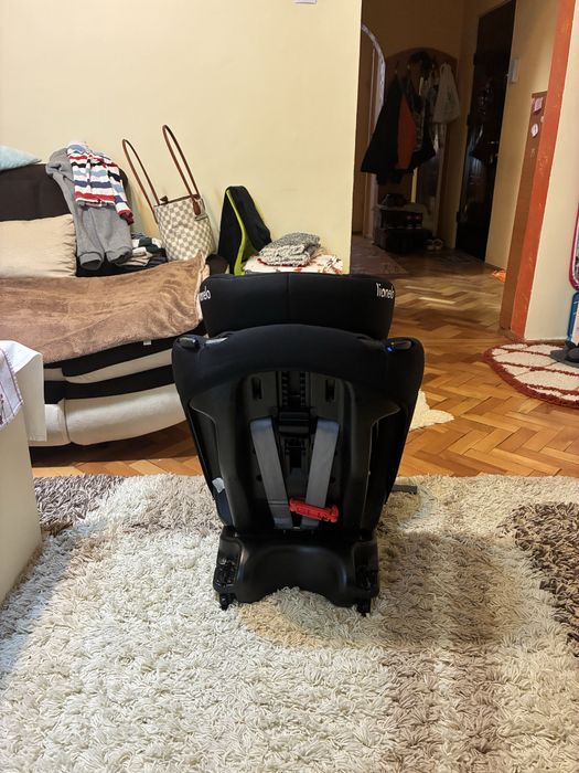 Vând scaun auto copii Lionelo