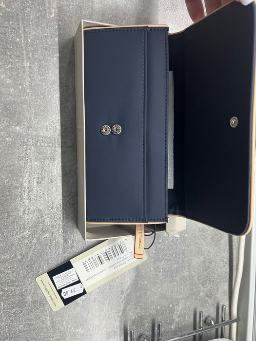 Дамско портомоне Bugatti