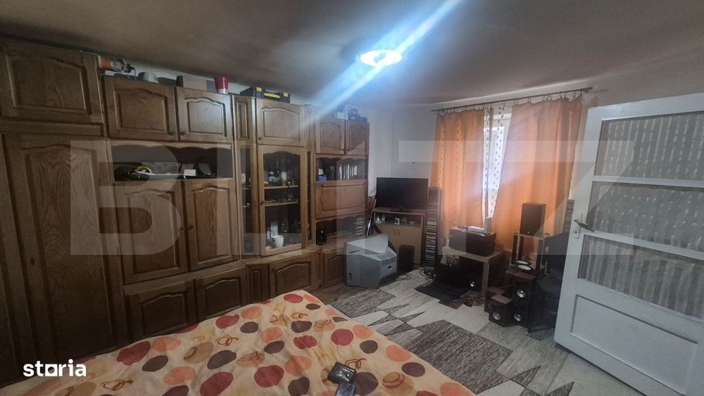 Casa cu 2 camere de vanzare, 50 mp, teren 350 mp, strada Mara, zona Pi
