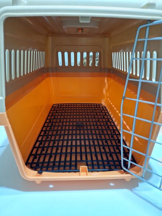 Переноска для кошек и собак