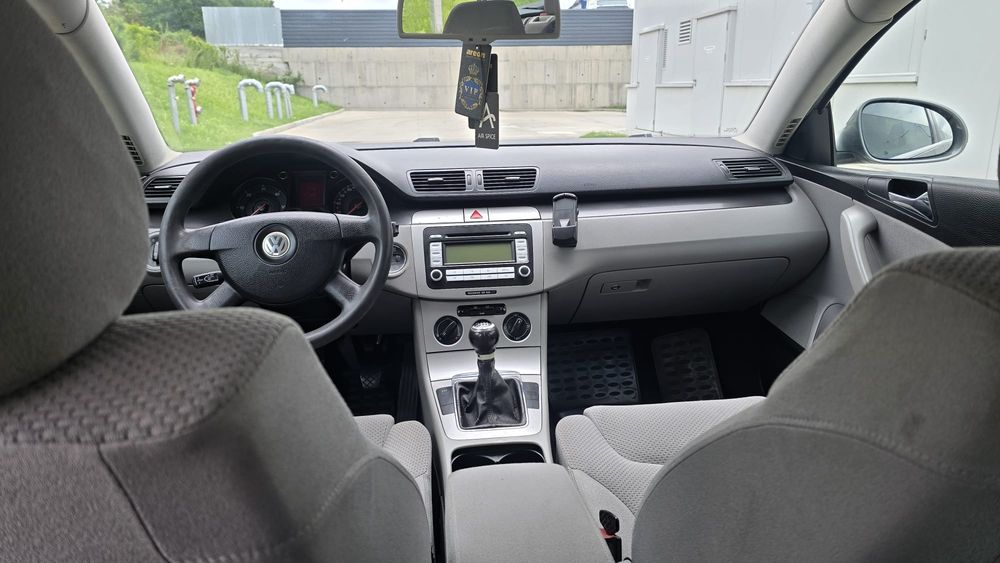 Vând Vw Passat B6 2.0 tdi 140 cp fab 2007