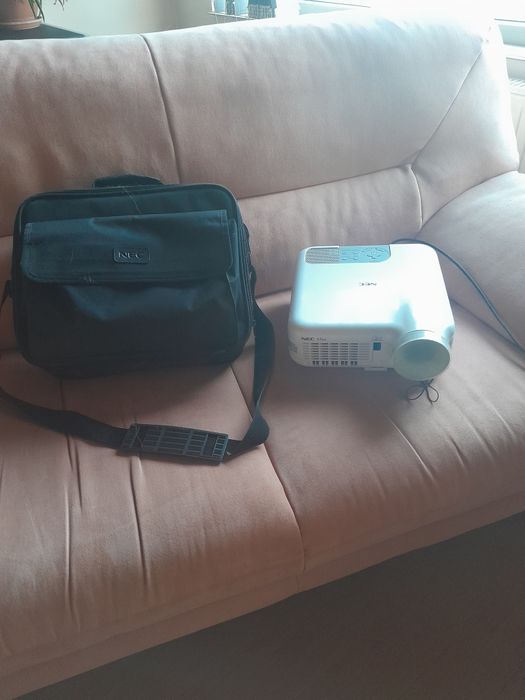 Videoproiector NEC
