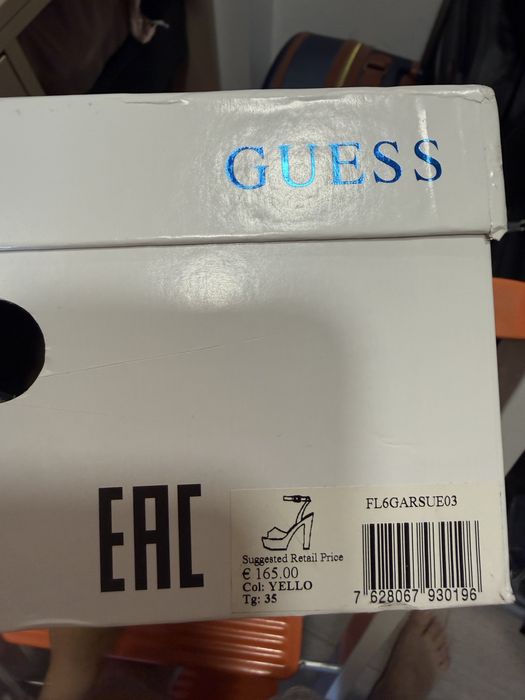 Guess сандали 35 номер