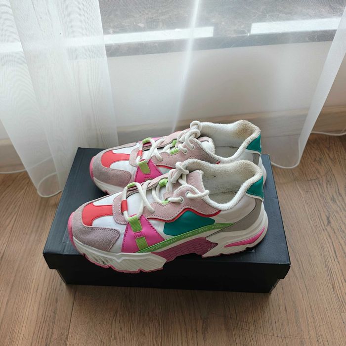 Сникърси 38 размер