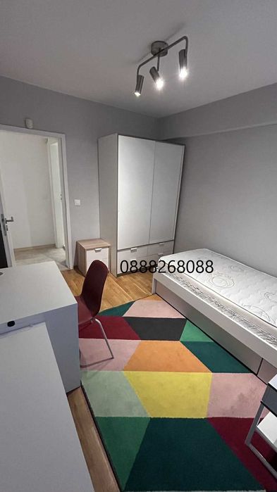 отдава под наем 3-стаен апартамент на "5-те кюшета", гр. София