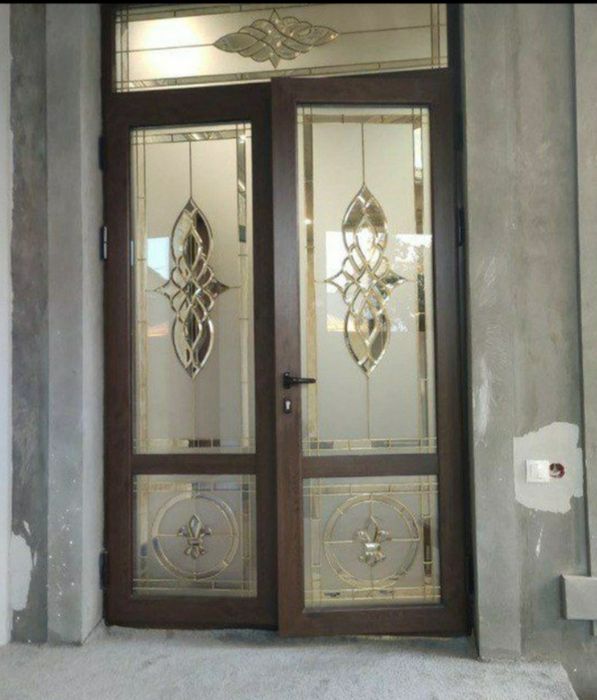 Akfa eshik romlar ishlab chiqarib ustanovka qilamiz