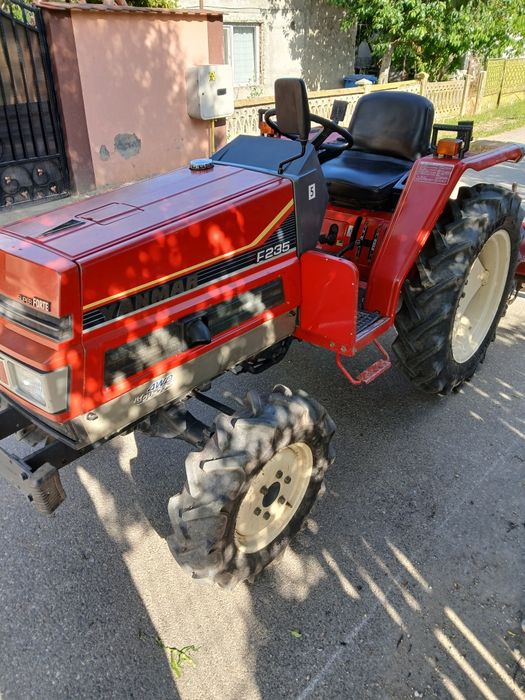 Tractor japonez yanmar f235