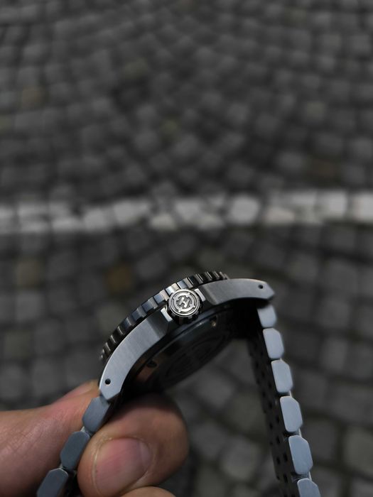 Часовник Helm Vanuatu