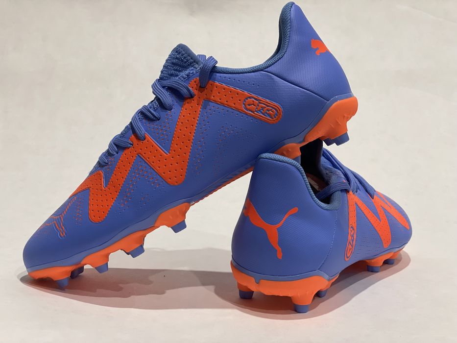 Бутсы Puma, Adidas